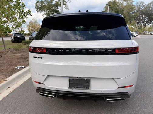 2024 Land Rover Range Rover Sport SE