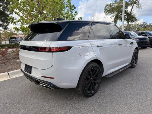 2024 Land Rover Range Rover Sport SE