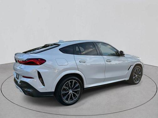 2022 BMW X6 xDrive40i