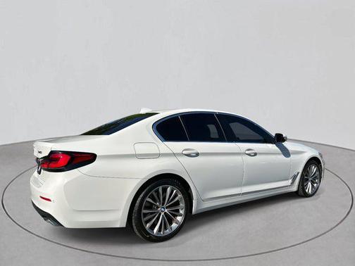 2021 BMW 540 540i