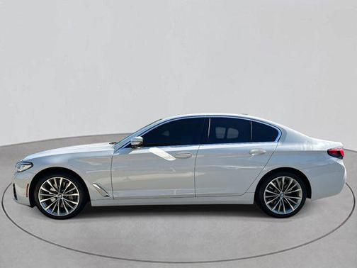 2021 BMW 540 540i