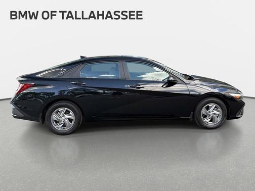 Abyss Black 2024 Hyundai ELANTRA SE