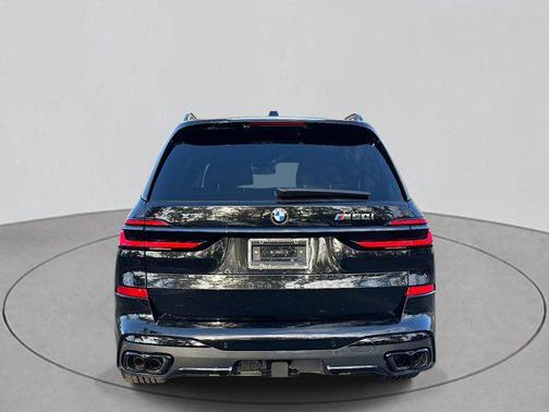 2026 BMW X7 M60i