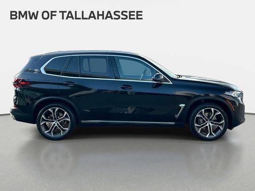 Black Sapphire Metallic 2024 BMW X5 xDrive40i