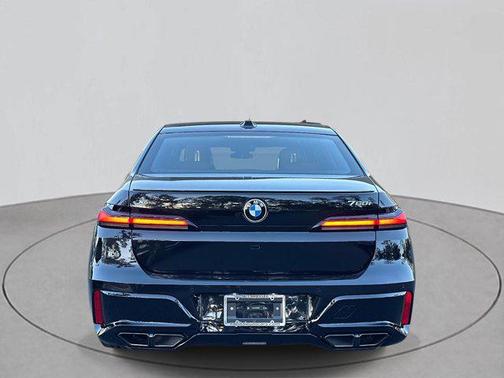 2026 BMW 760 xDrive