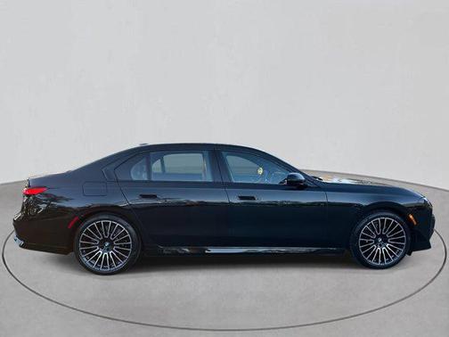 2026 BMW 760 xDrive
