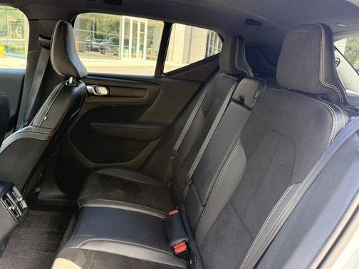 2019 Volvo XC40 T5 R-Design