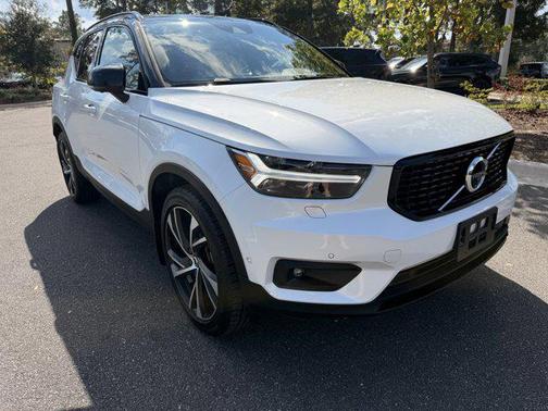 2019 Volvo XC40 T5 R-Design