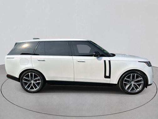 2024 Land Rover Range Rover P530 SE