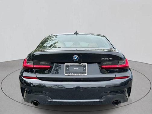 2022 BMW 330e Base