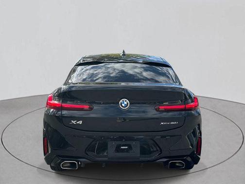 2022 BMW X4 xDrive30i
