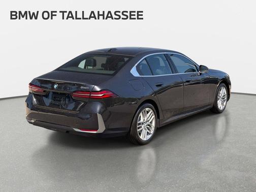 Dark Graphite Metallic 2025 BMW 530 530i