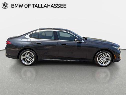 Dark Graphite Metallic 2025 BMW 530 530i