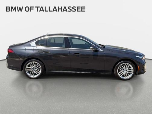 Dark Graphite Metallic 2025 BMW 530 530i