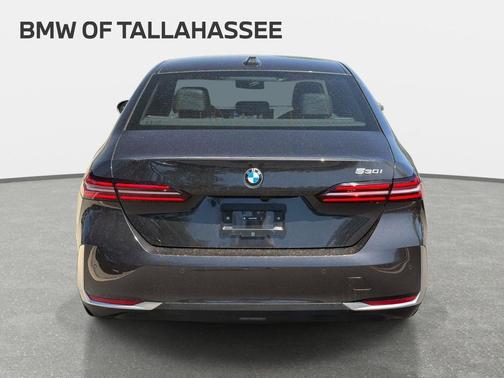 Dark Graphite Metallic 2025 BMW 530 530i