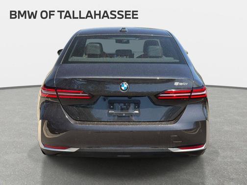 Dark Graphite Metallic 2025 BMW 530 530i
