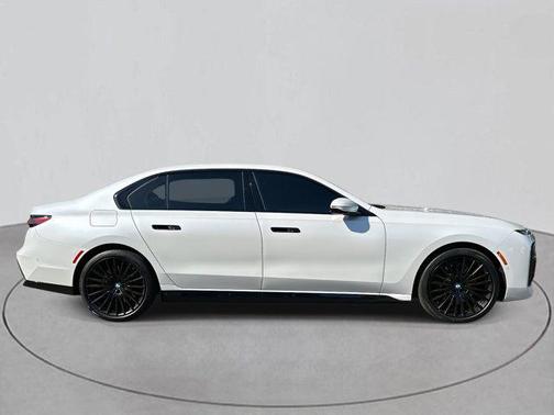 2025 BMW i7 xDrive60