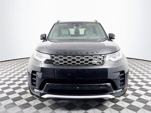 2023 Land Rover Discovery P360 Metropolitan Edition