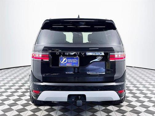 2023 Land Rover Discovery P360 Metropolitan Edition