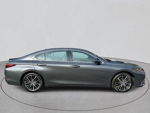 2022 Lexus ES 350 Base