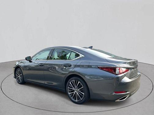 2022 Lexus ES 350 Base