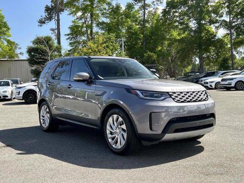 Eiger Gray Metallic 2023 Land Rover Discovery P300 S