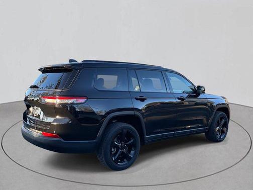 2022 Jeep Grand Cherokee L Altitude