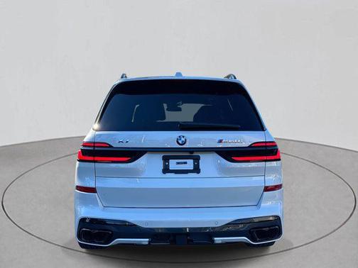 2026 BMW X7 M60i