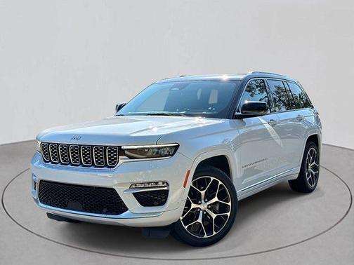 2022 Jeep Grand Cherokee Summit