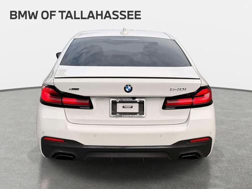 Alpine White 2023 BMW 540 i xDrive