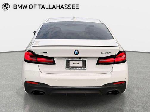 Alpine White 2023 BMW 540 i xDrive