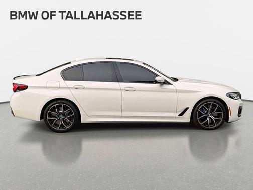 Alpine White 2023 BMW 540 i xDrive