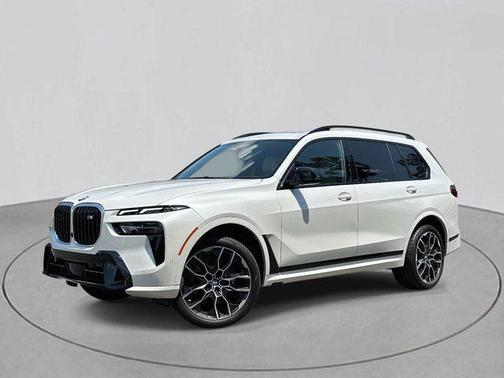 2025 BMW X7 M60i