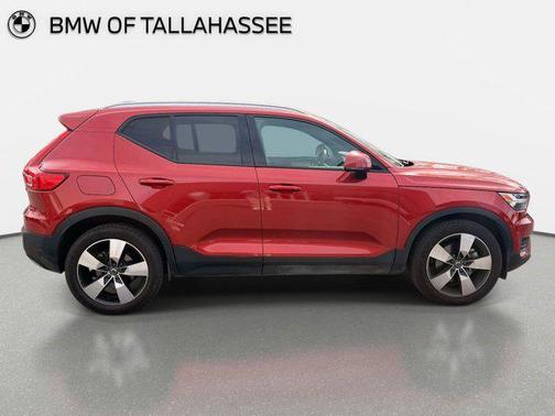 Fusion Red Metallic 2019 Volvo XC40 T5 Momentum