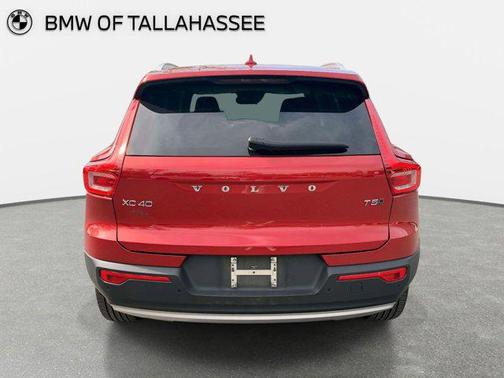 Fusion Red Metallic 2019 Volvo XC40 T5 Momentum