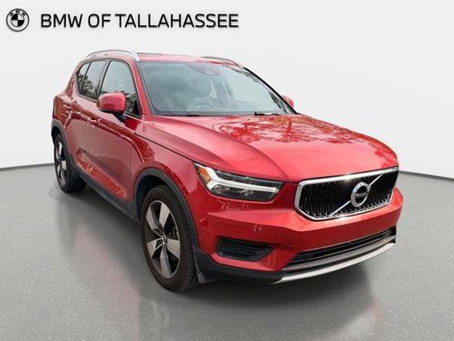 Fusion Red Metallic 2019 Volvo XC40 T5 Momentum