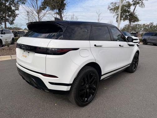2026 Land Rover Range Rover Evoque Dynamic SE