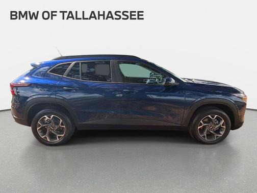 Blue Glow Metallic 2024 Chevrolet Trax LT