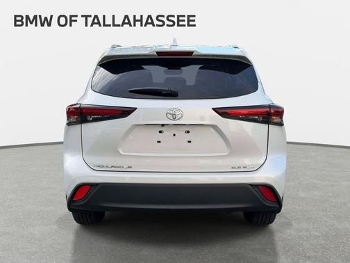 Wind Chill Pearl 2026 Toyota Highlander XLE