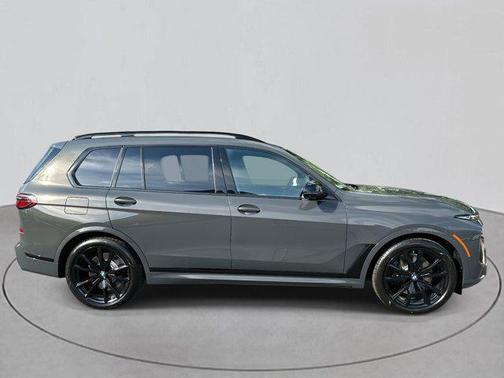 2026 BMW X7 M60i