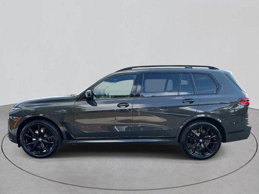 2026 BMW X7 M60i