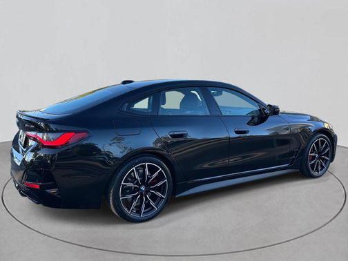 2023 BMW M440 i