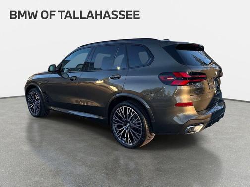 Manhattan Green Metallic 2026 BMW X5 xDrive40i
