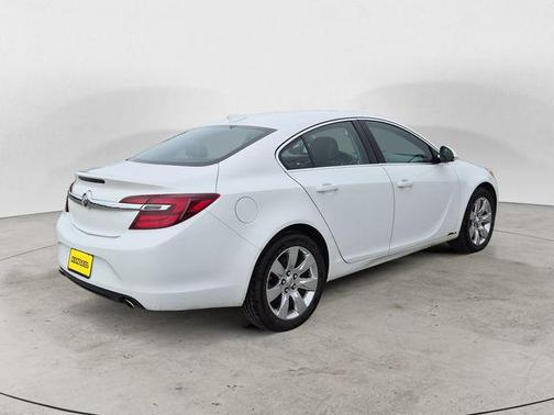 Summit White 2017 Buick Regal Turbo