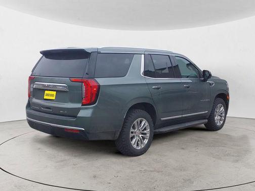 Pine 2024 GMC Yukon SLT