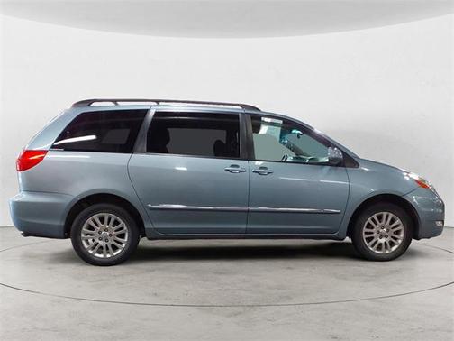 2008 Toyota Sienna XLE