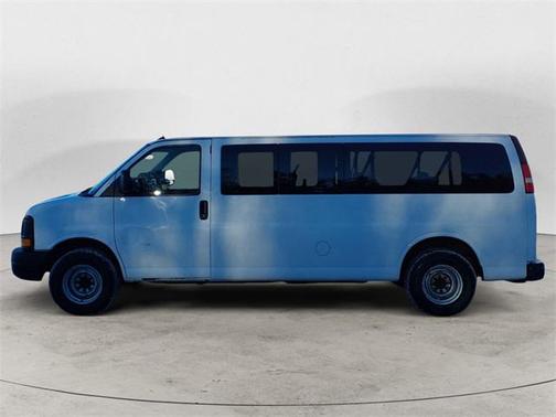 2015 GMC Savana 3500 LS