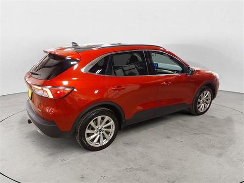 2022 Ford Escape Titanium