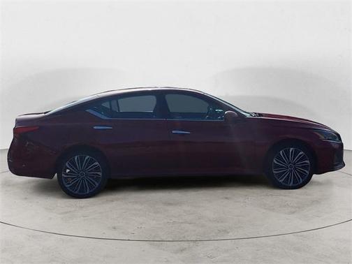 2024 Nissan Altima 2.5 SL