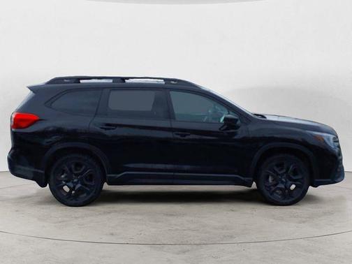 Crystal Black Silica 2024 Subaru Ascent Onyx Edition 7-Passenger